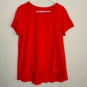 Chico’s Red Round Neck Waffle Knit Hi-Lo short sleeve Top- size 2 (medium)